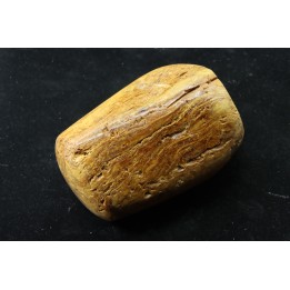 gros morceau d' AMBRE fossile polie - 178 grammes - cénomanien - Archingeay, Rochefort - FRANCE