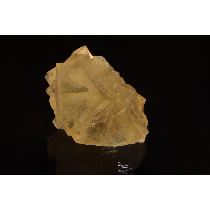 yellow Fluorite - Arbouet quarry - Pyrénées Atlantiques - FRANCE