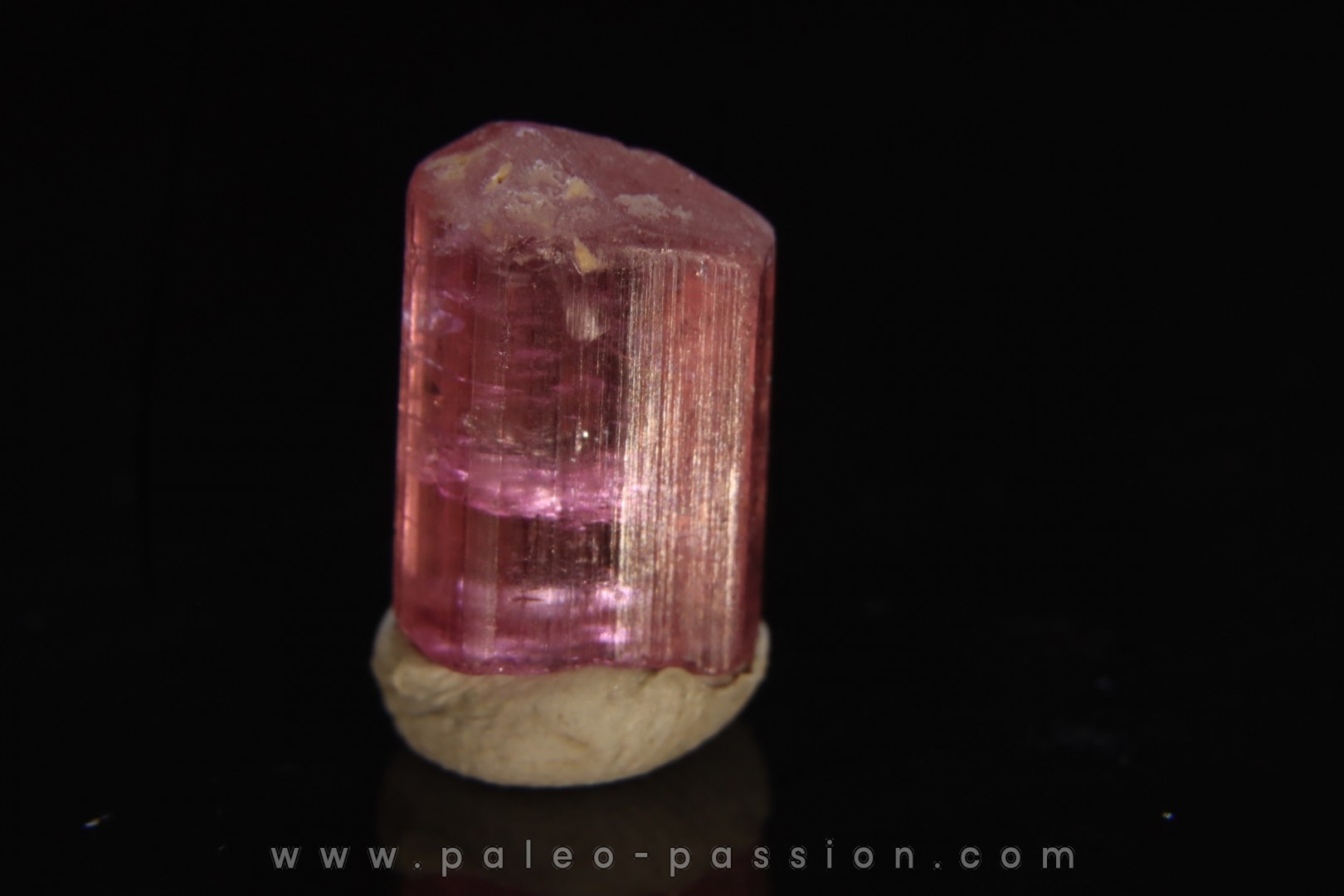 Tourmaline rubellite - Pala, Californie - USA