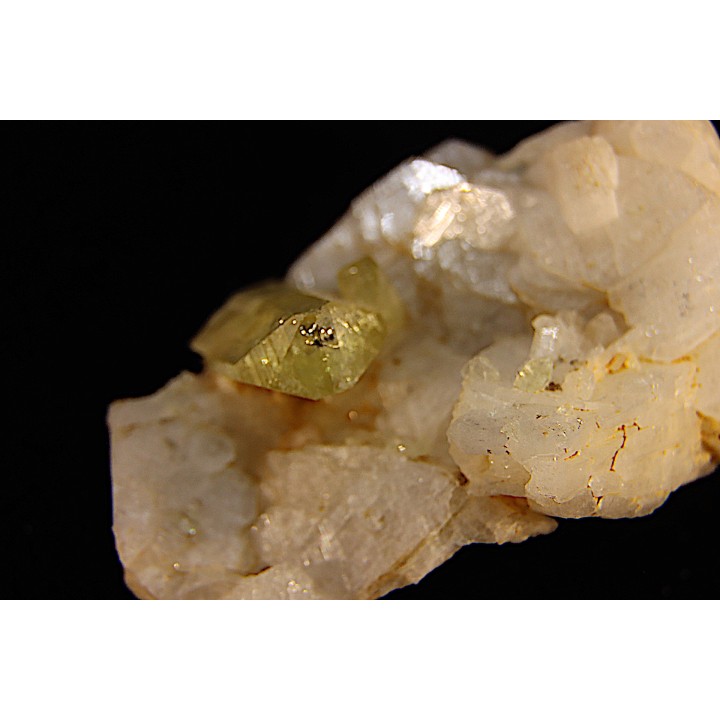 Brazilianite sur Albite - Minas Gerais - Brésil