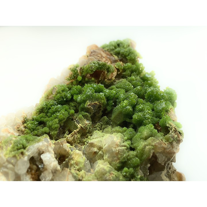 Pyromorphite and quartz - Les Farges, FRANCE
