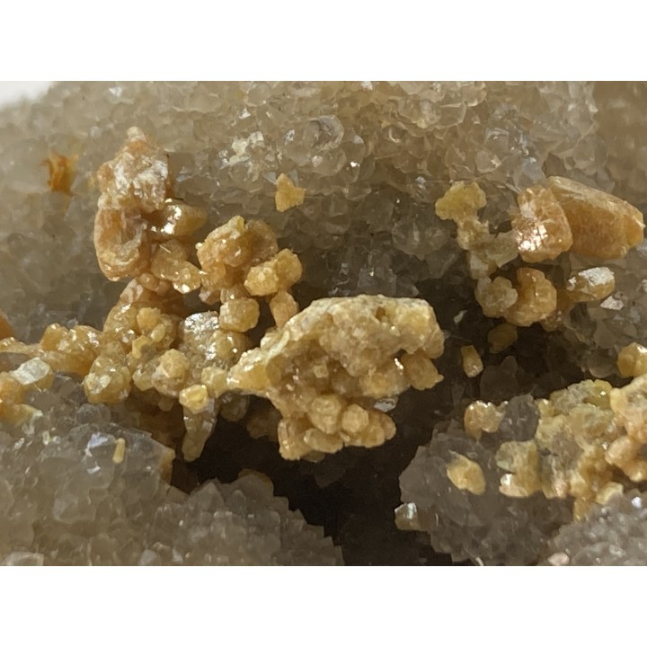 Pyromorphite, baryte and quartz - Les Farges, FRANCE