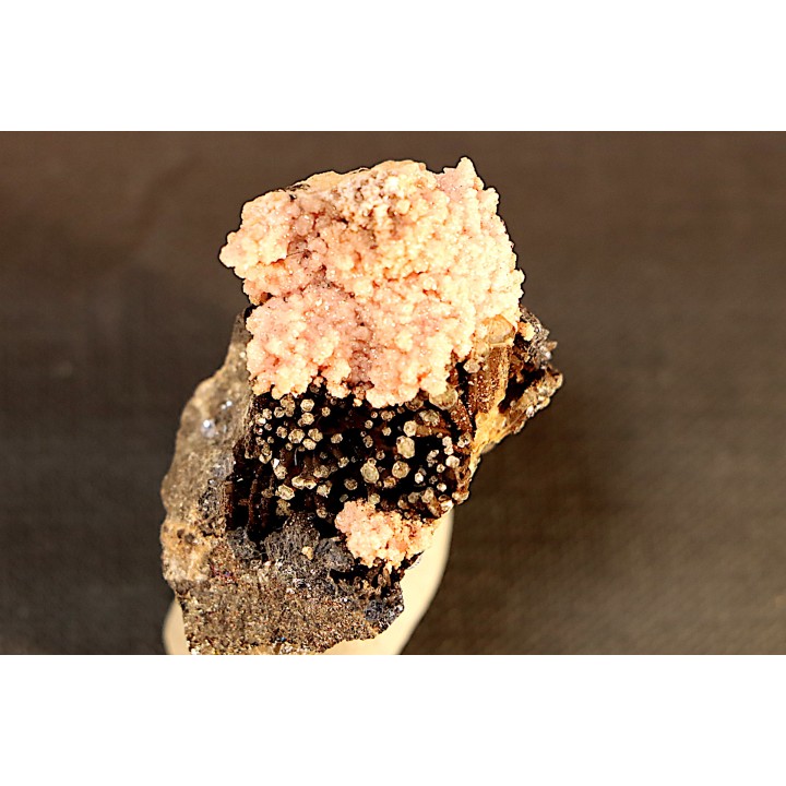 Rhodochrosite quartz and goethite - Chihuahua, Mexico