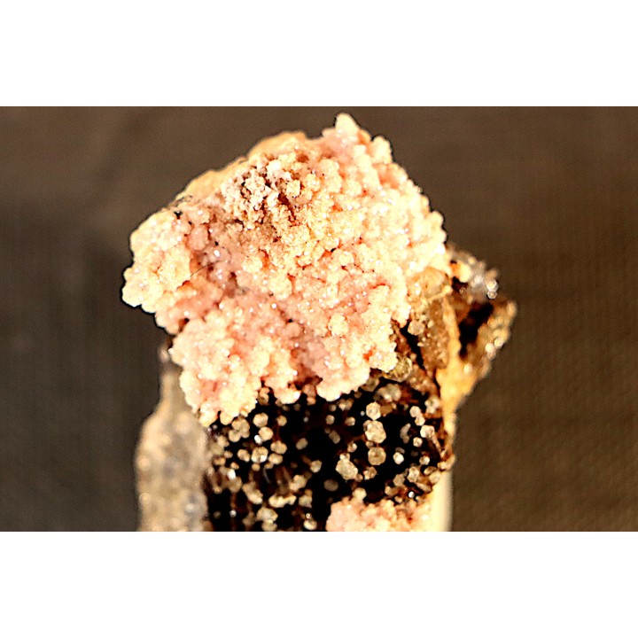 Rhodochrosite quartz and goethite - Chihuahua, Mexico