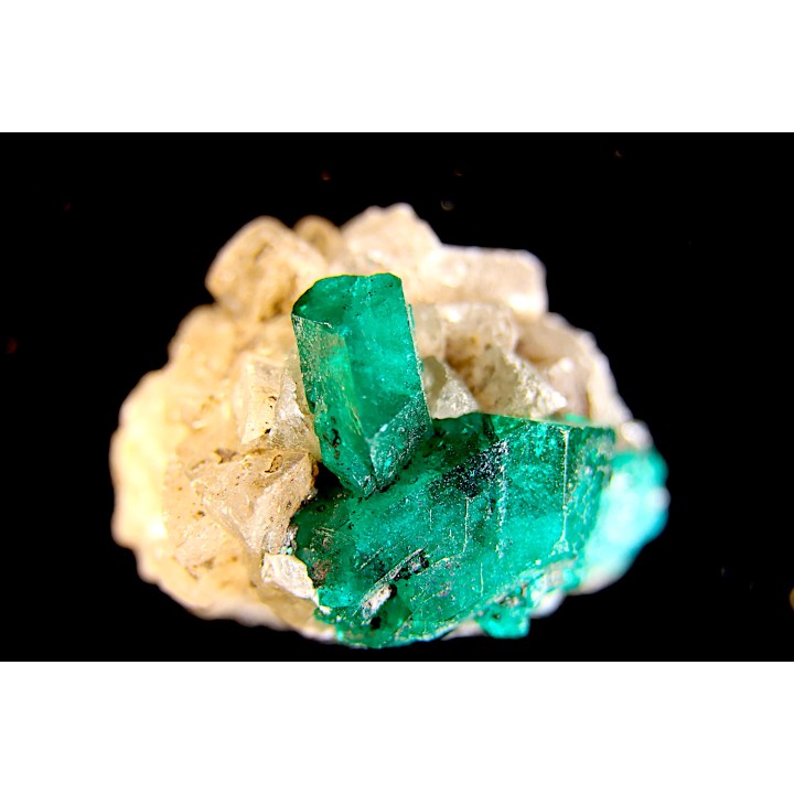 Dioptase - Altyn, tyube area, Bukhar, Karaganda region - KAZAKHSTAN