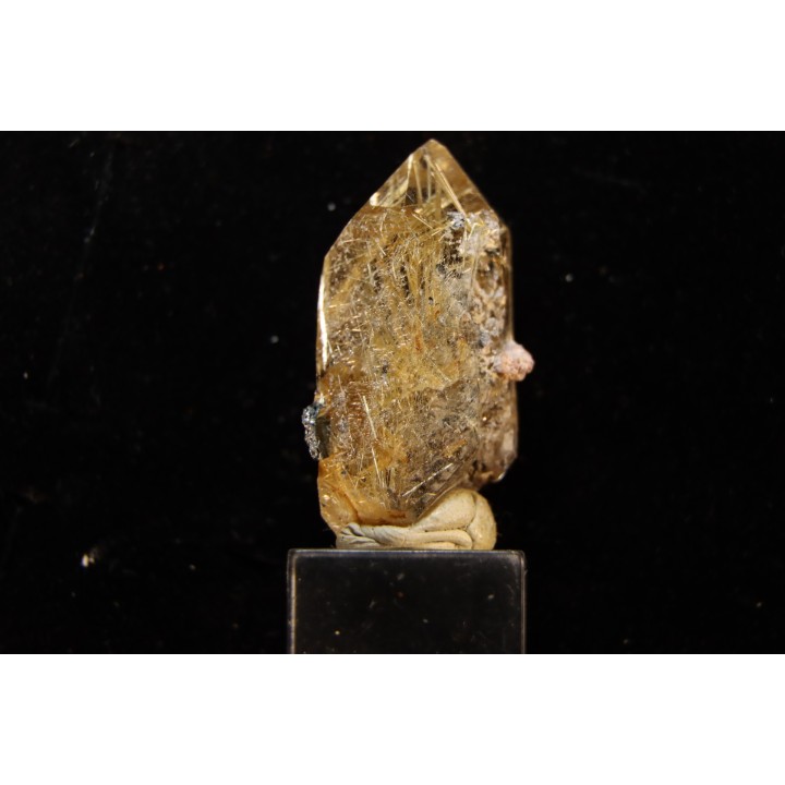 beau Quartz naturel avec inclusion de rutiles  Bresil