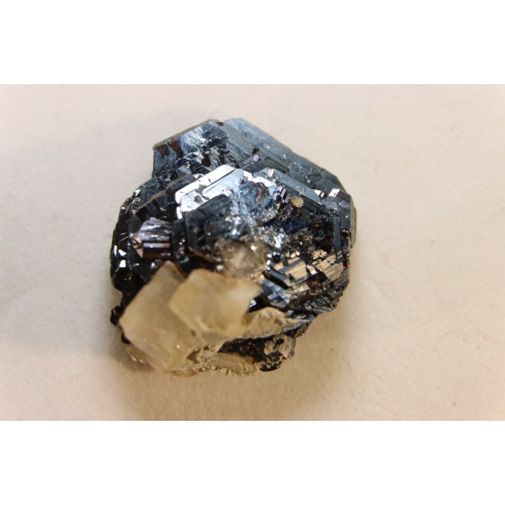 Hematite et rutile - Cavradi, Val Curnera, Grisons, Suisse