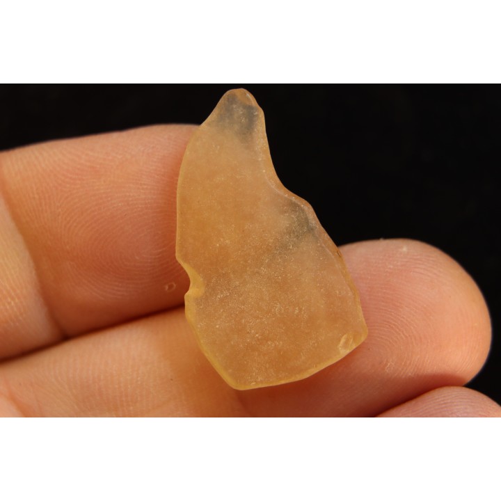 TECTITE: verre libyque - (outil taillé)