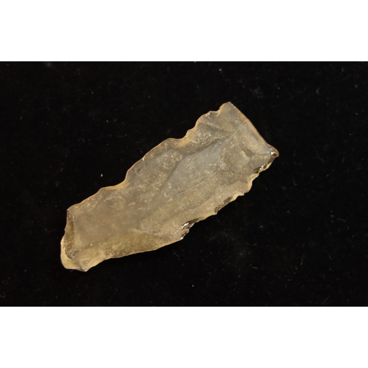 TECTITE: verre libyque - (outil taillé)