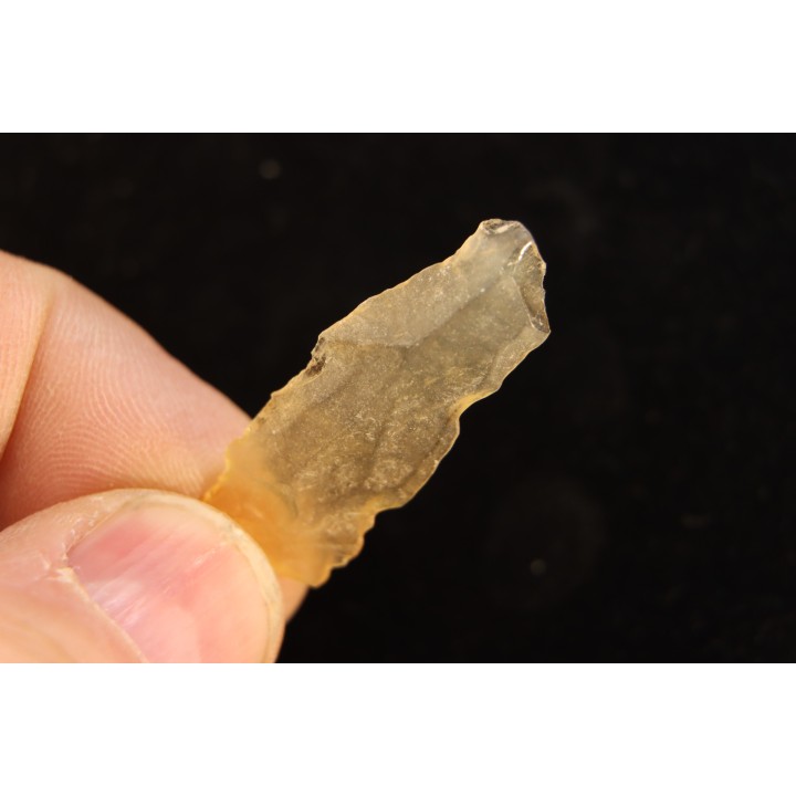 TECTITE: verre libyque - (outil taillé)
