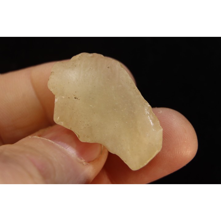 TECTITE: verre libyque - (outil taillé)