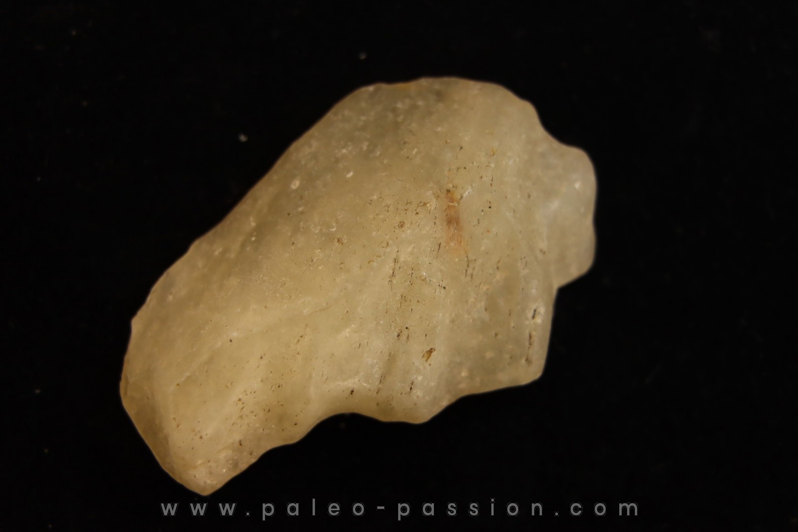 TECTITE: verre libyque - (outil taillé)