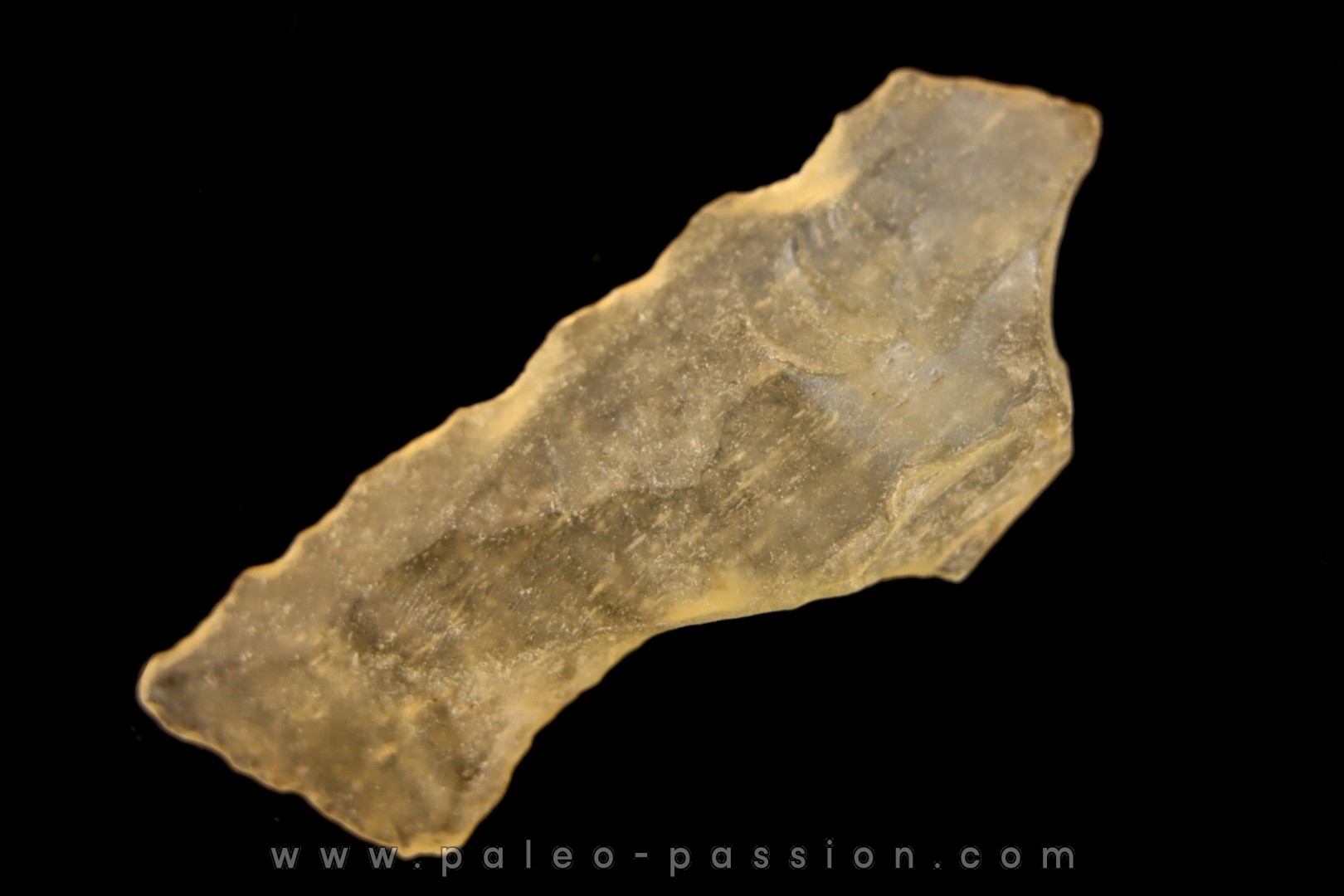 TECTITE: verre libyque - (outil taillé)