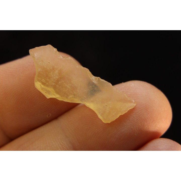 TECTITE: verre libyque - (outil taillé)
