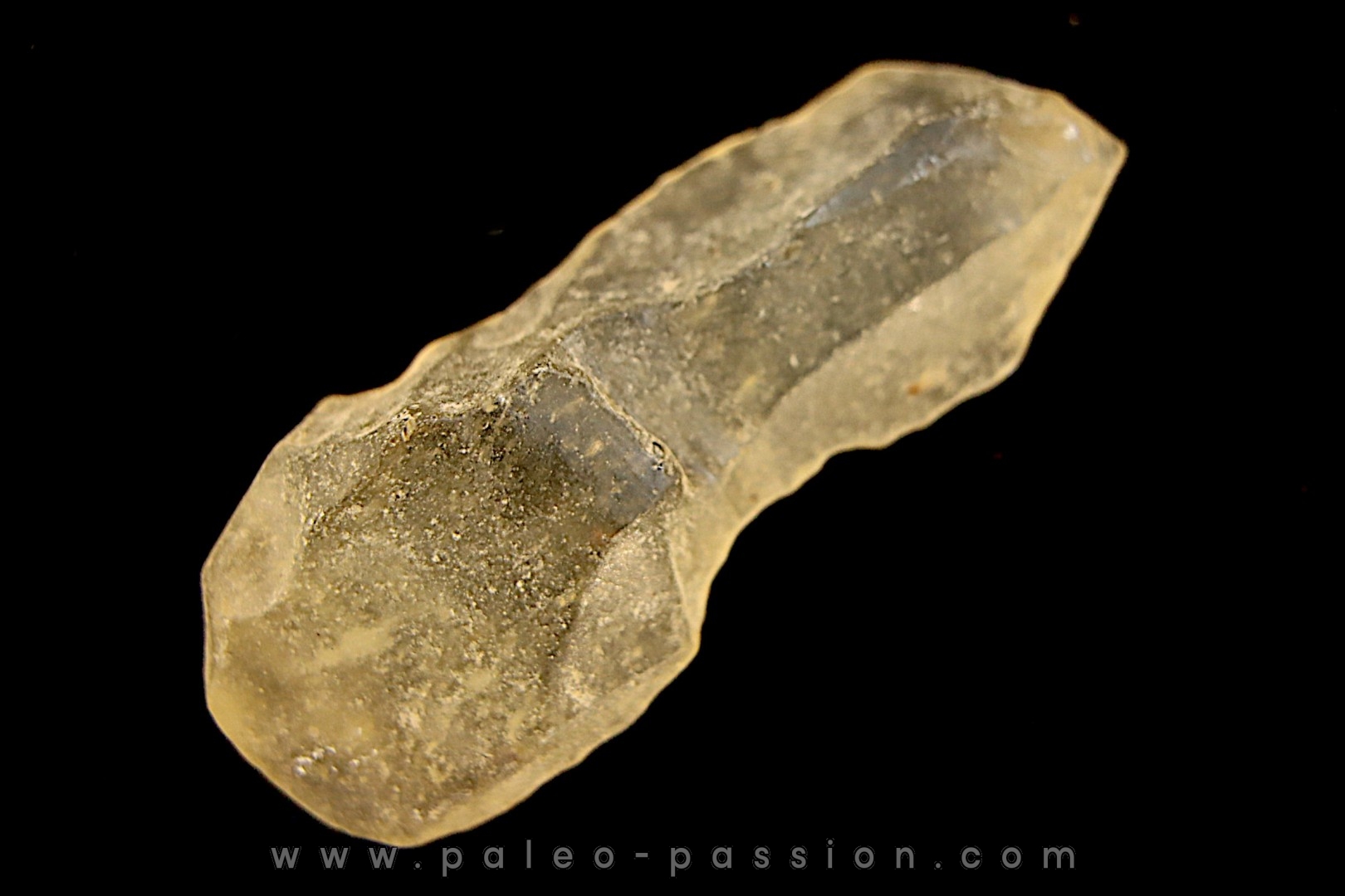 TECTITE: verre libyque - (outil taillé)
