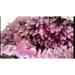 geode de calcite cobaltifere - bou azzer - Maroc