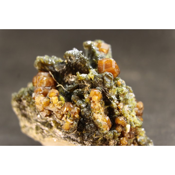 grenats melanite et epidote  -  Diakon, Kayes, Mali