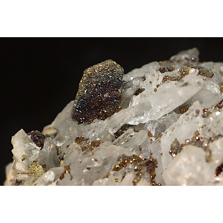 Pyrrhotite sur quartz - Akka, Maroc