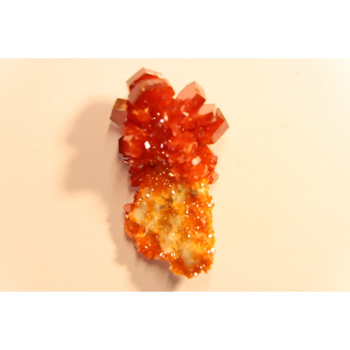 VANADINITE sur BARYTE// Mibladen, Morocco