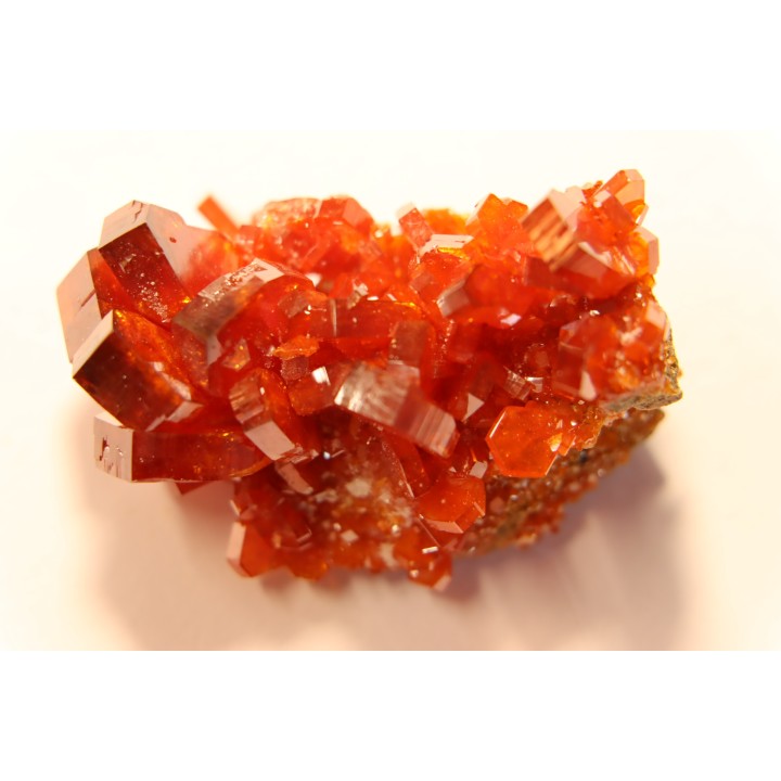 VANADINITE sur BARYTE- Mibladen, Maroc