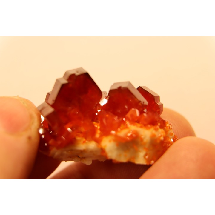 VANADINITE sur BARYTE// Mibladen, Morocco