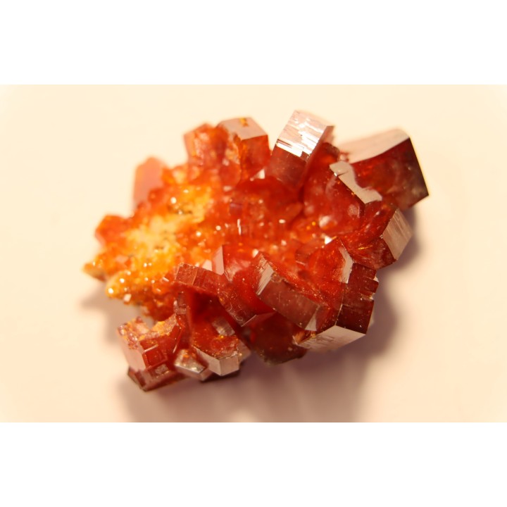 VANADINITE sur BARYTE// Mibladen, Morocco