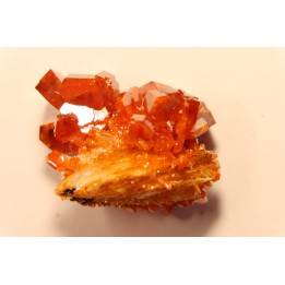 VANADINITE sur BARYTE - Mibladen, Maroc