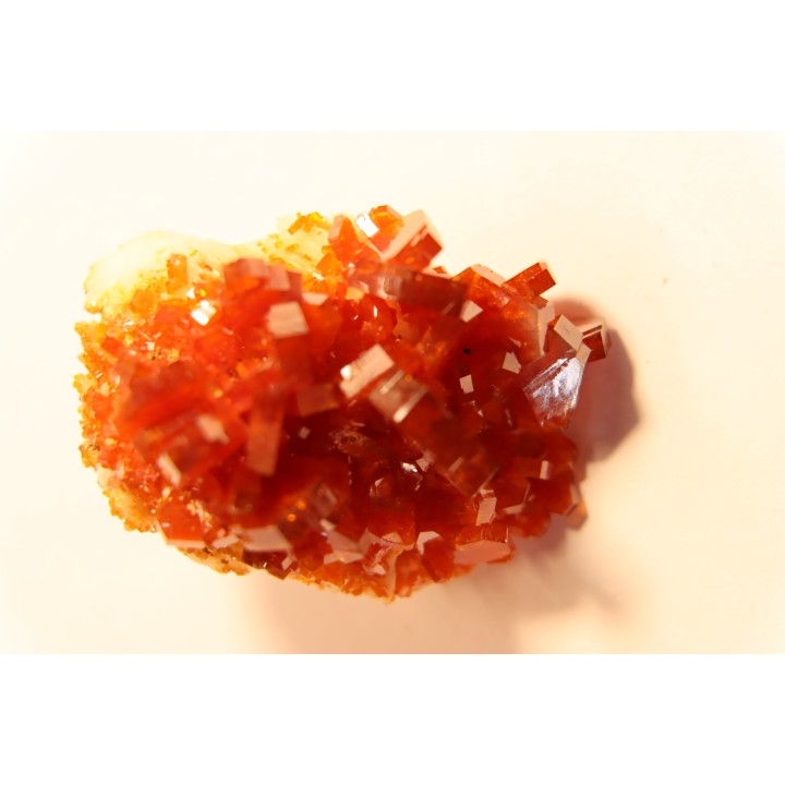 VANADINITE sur BARYTE// Mibladen, Morocco