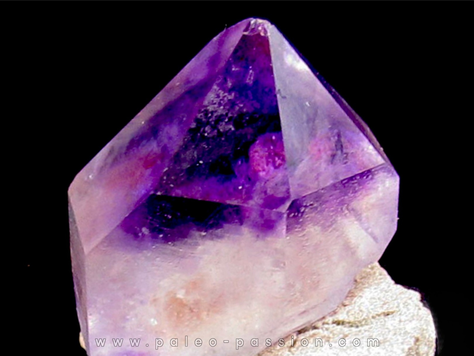 Quartz Amethyst sur gangue