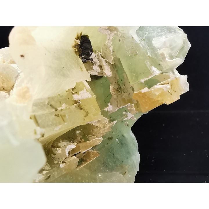 Périmorphose de prehnite après anhydride  Bindougou, Diakon, Kayes, Mali