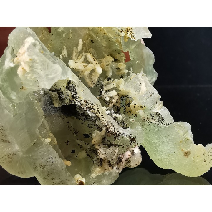 Périmorphose de prehnite après anhydride  Bindougou, Diakon, Kayes, Mali