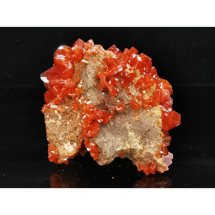 VANADINITE sur BARYTE// Mibladen, Morocco