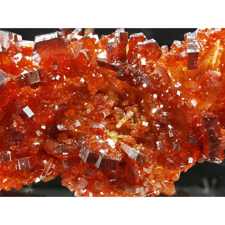 VANADINITE sur BARYTE// Mibladen, Morocco