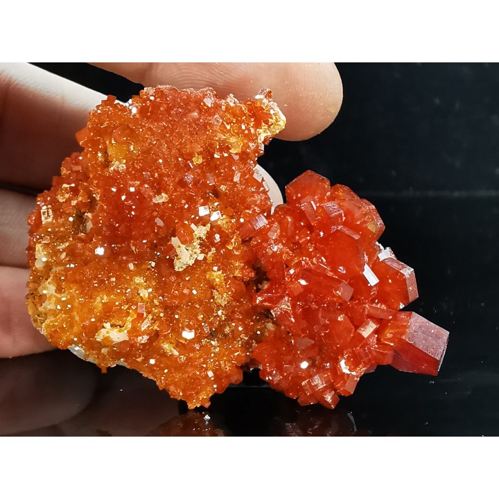 VANADINITE sur BARYTE - Mibladen, Maroc