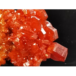 VANADINITE sur BARYTE// Mibladen, Morocco