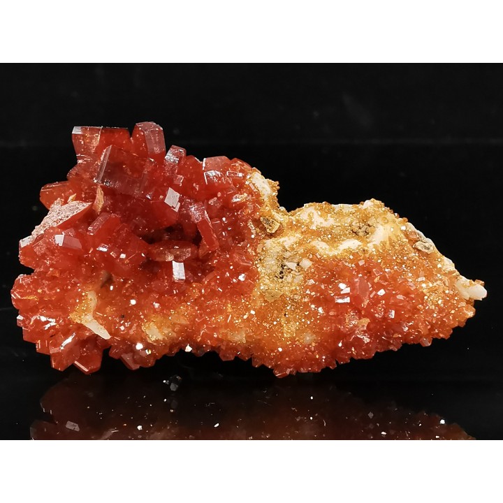 VANADINITE sur BARYTE - Mibladen, Maroc