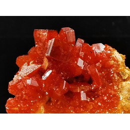 VANADINITE sur BARYTE// Mibladen, Morocco