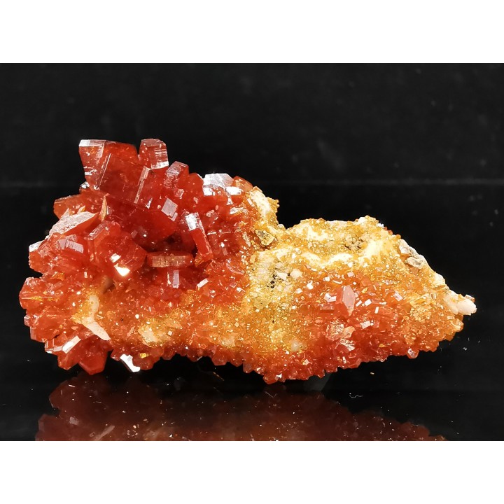 VANADINITE sur BARYTE// Mibladen, Morocco