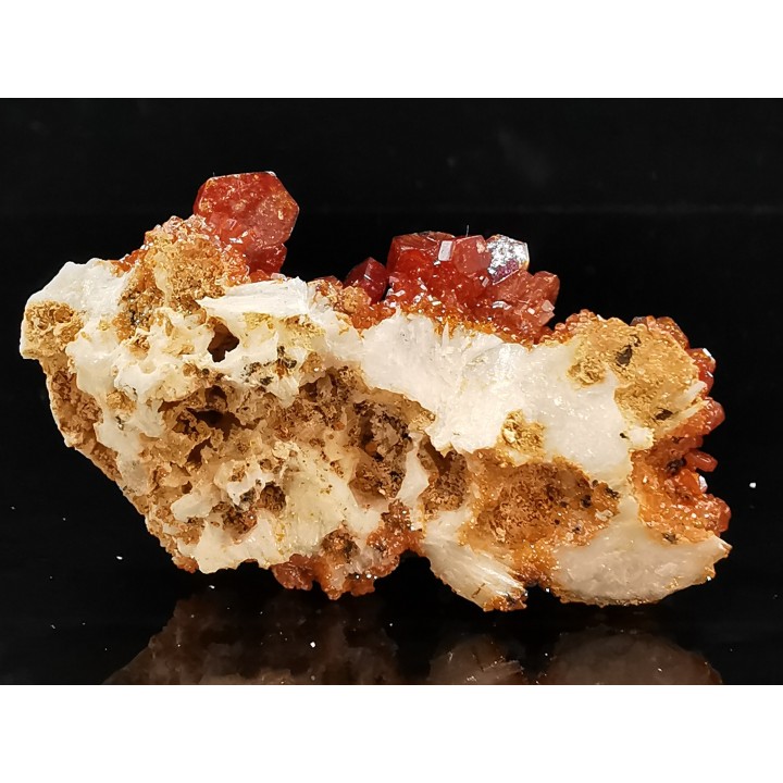 VANADINITE sur BARYTE// Mibladen, Morocco