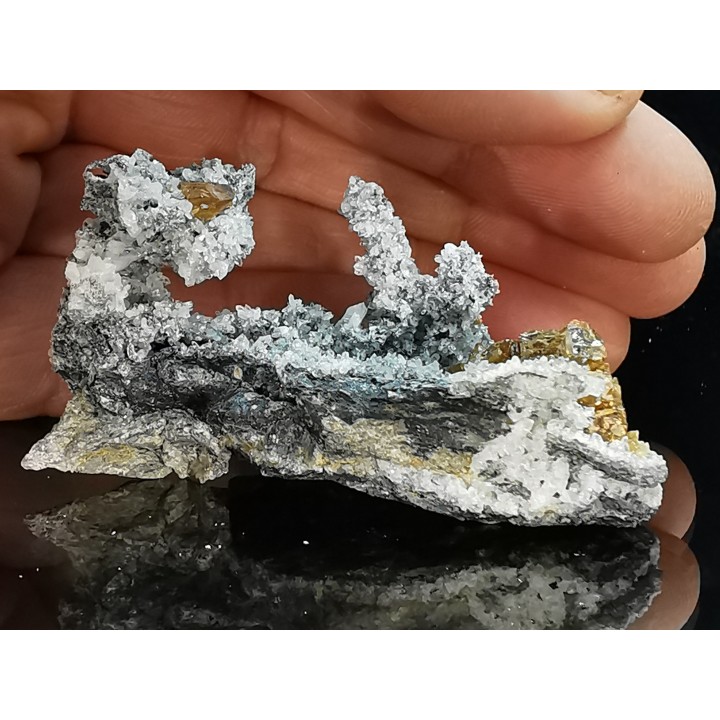 sphalerites orange avec quartz  haus Rappolstein vein,  Sainte Marie Aux Mines, Alsace - FRANCE