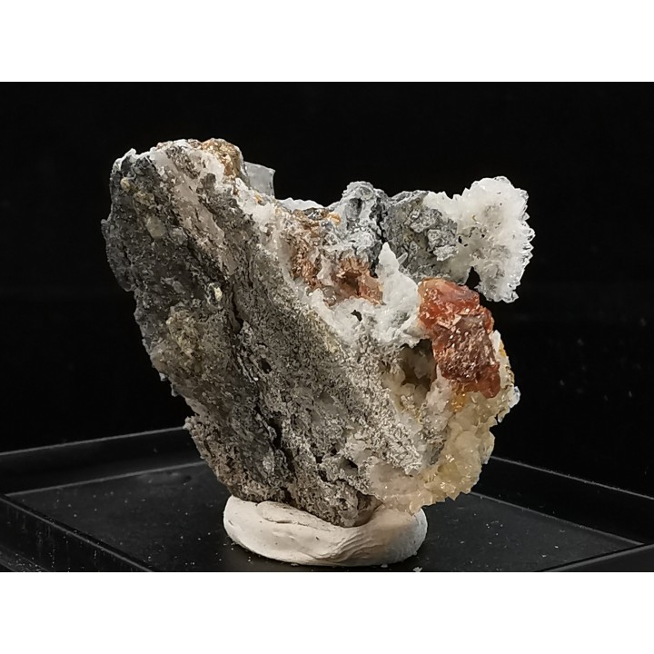 sphalerites orange avec quartz  haus Rappolstein vein,  Sainte Marie Aux Mines, Alsace - FRANCE