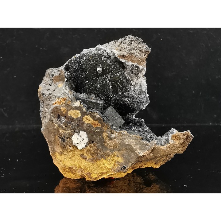 Fluorite et quartz  le Franciman mine  Sint Jean de Jeannes, Paulinet - Tarn - FRANCE