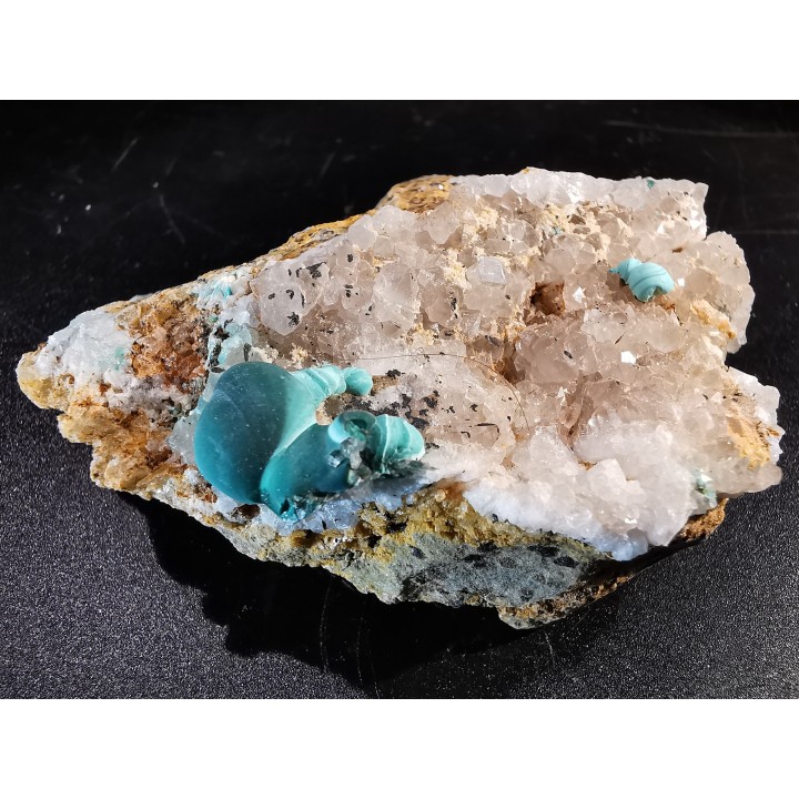 Malachite - Quartz  Bouque payrol, Camares,  Aveyron,  France