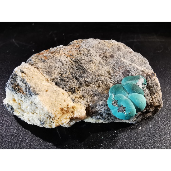 Malachite - Quartz  Bouque payrol, Camares,  Aveyron,  France