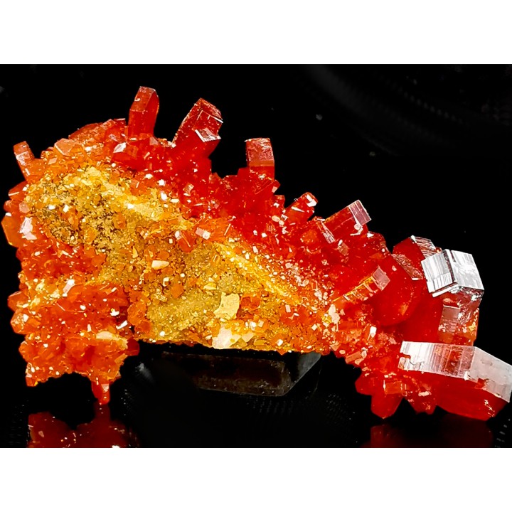 VANADINITE sur BARYTE - Mibladen, Maroc