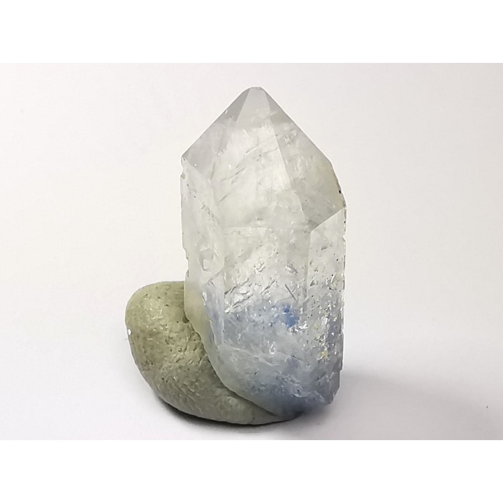 Quartz with dumortierite, Vaca Morta, Brazil