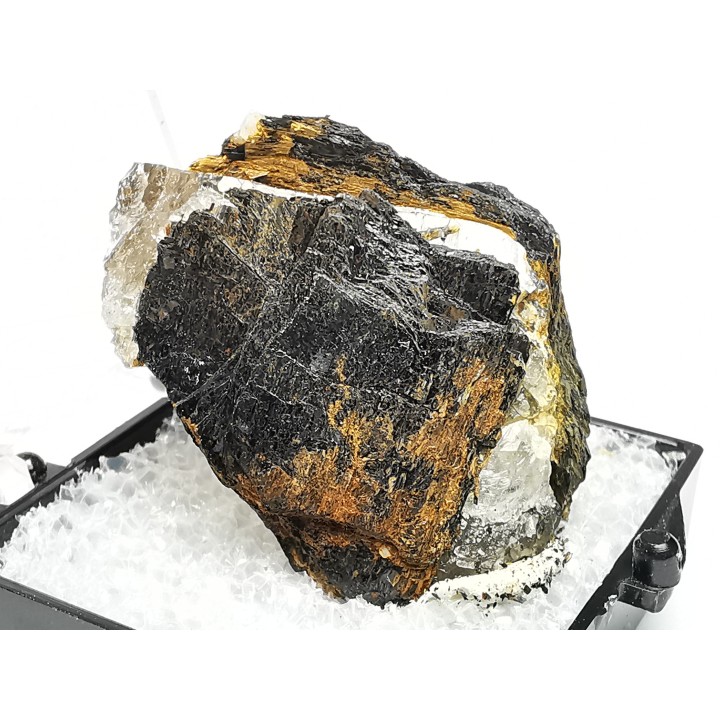 Niobophyllite du Mt Malosa, Malawi