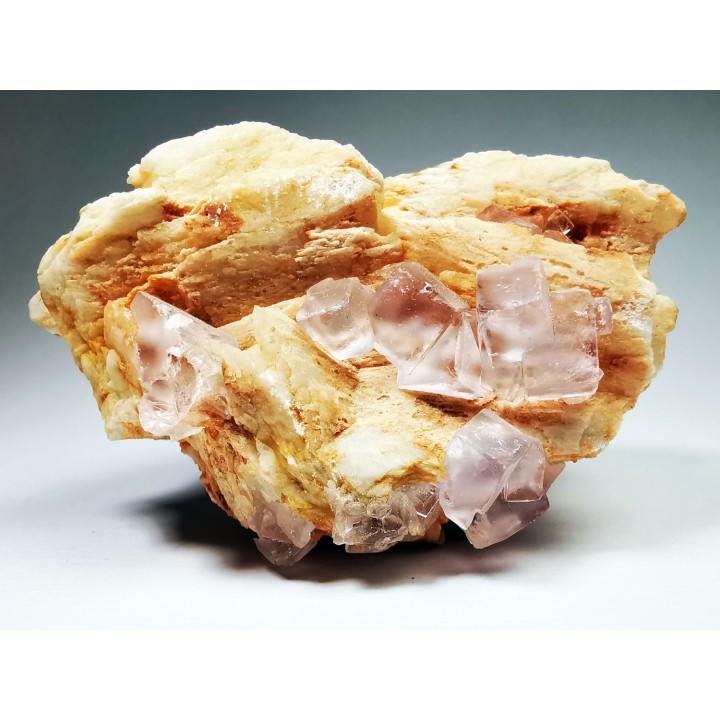 fluorite incolore et baryte de Berbes, Espagne