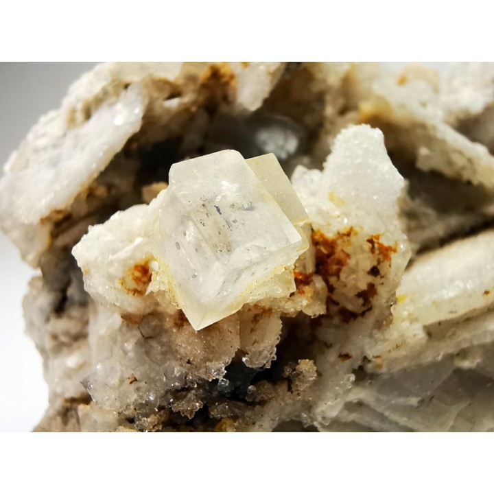 fluorite incolore et baryte de Berbes, Espagne