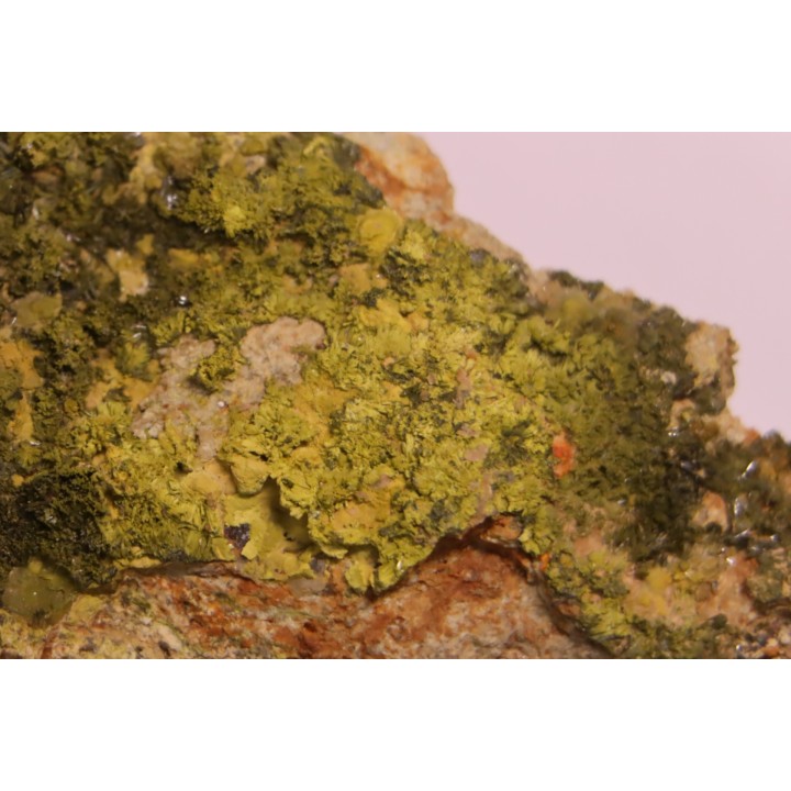 Pyromorphite et Crocoite - Fillon "Le Cantonnier", NONTRON (24) FRANCE